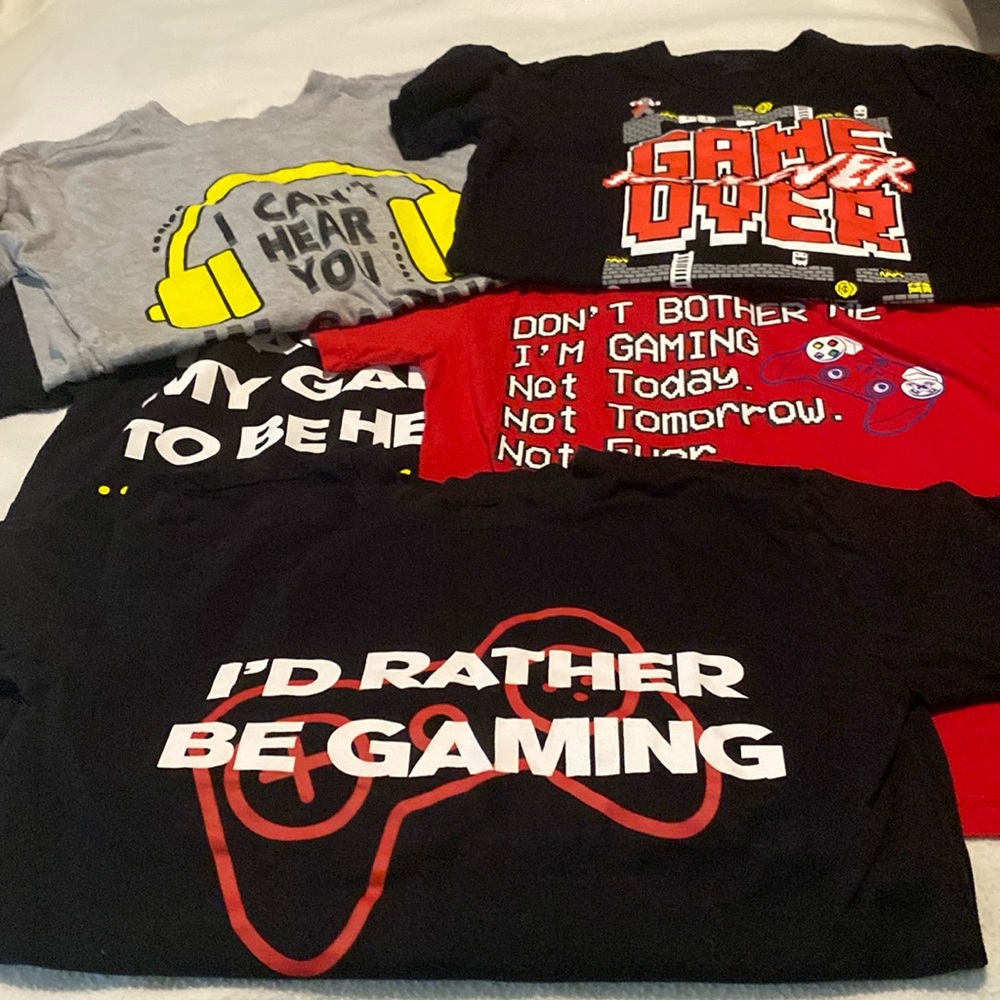 Set of 5 video game shirts size 10-12